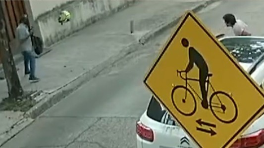 Video: se jugaron la vida para atrapar al ladrón