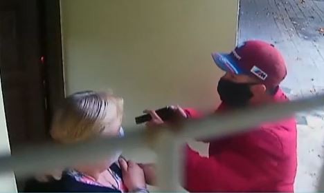 La Plata: encañonaron a una jubilada cuando volvía de vacunarse