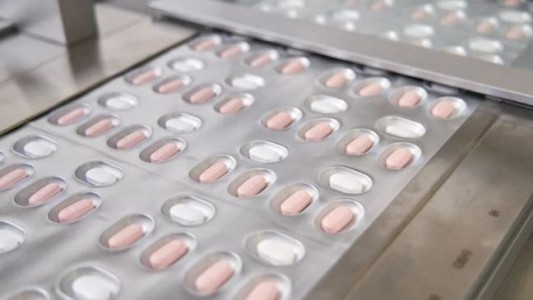 La píldora contra el coronavirus de Pfizer fue aprobada en Europa