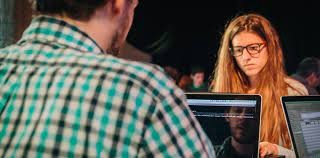 “Codo a Codo 4.0": Lanzan un curso gratuito de programación para promover la inserción laboral joven