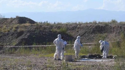 Hallaron a un hombre asesinado con los genitales mutilados