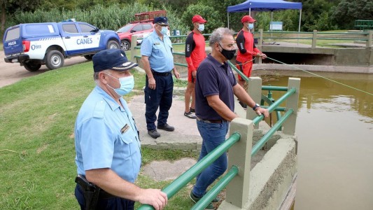 Río Cuarto: con kayak y buzos, buscan a la mujer desaparecida