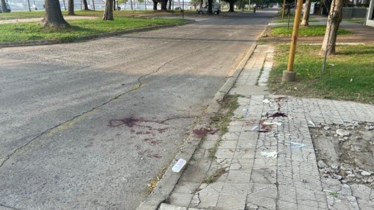 Santa Fe: Un joven lucha por su vida luego de ser baleado en plena Costanera para robarle su moto