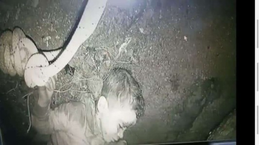 Rescatistas inician fase decisiva para salvar al nene de 5 años caído en un pozo de 32 metros en Marruecos