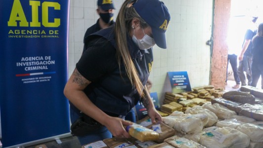 La AIC secuestró 98 millones de pesos y más de mil armas en 2021