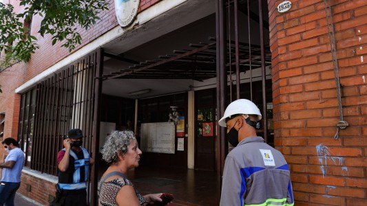 Un obrero resultó herido por la explosión de un tablero eléctrico en una escuela porteña