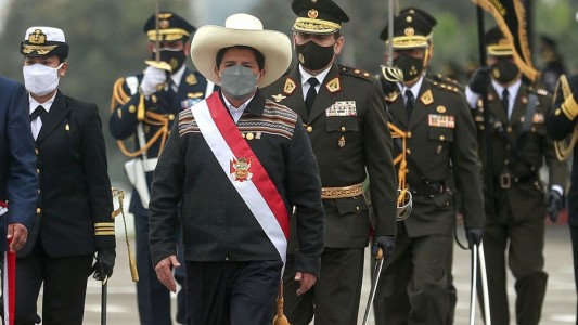Para luchar contra la delincuencia, el gobierno peruano saca a los militares a la calle