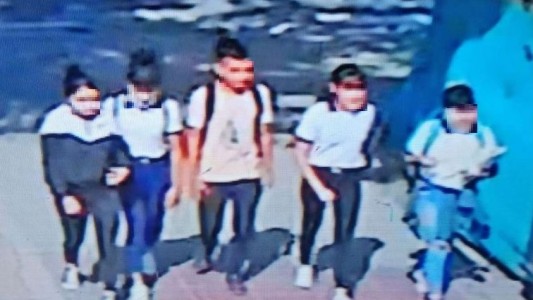 Brutal paliza a una adolescente: la golpearon nueve compañeras de escuela