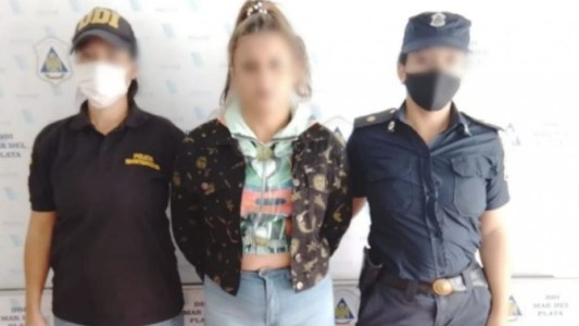 Cayó una banda liderada por una mujer tras asaltar a una familia: captaban a sus víctimas por Tinder