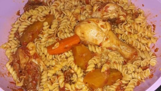 Sufrió un shock bacteriano por comida en mal estado y tuvieron que amputarle las piernas