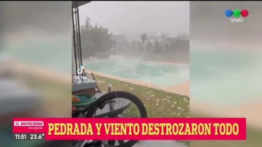 Video: el granizo hizo olas en una pileta de Roldán