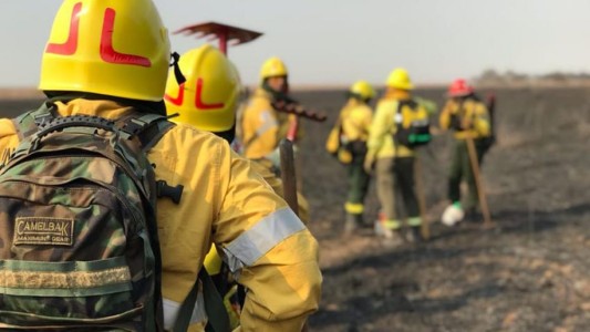 Los brigadistas permanecerán otra semana en Corrientes: "Muchos focos están activos, aunque controlados"