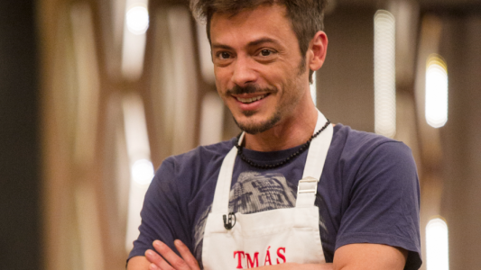 Tomás Fonzi al balcón: del asco a un plato "elevado"