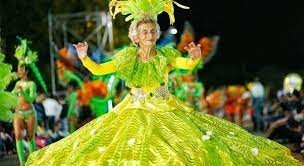 Tiene 81 años y es la embajadora del carnaval de Sastre