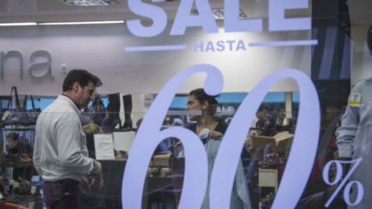 "Acción Moda": Más de 70 marcas nacionales venderán prendas de vestir con precios rebajados