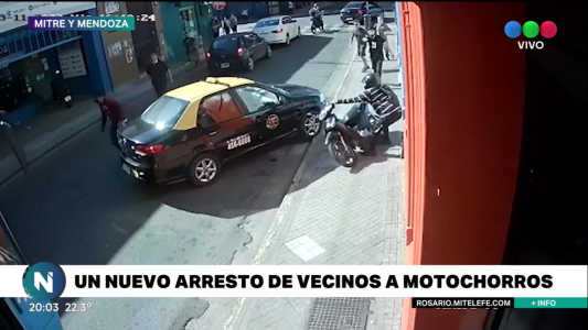 Video: impactante arresto civil a dos motochorros en pleno microcentro
