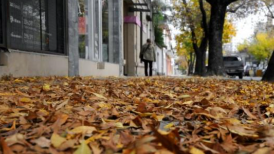 Comenzó el otoño con cielo nublado, fresco e inestable en la ciudad