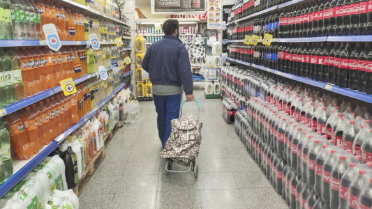 El Gobierno acordó con supermercados retrotraer los precios al 10 de marzo