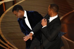 Will Smith se disculpó tras golpear a Chris Rock en los Oscar