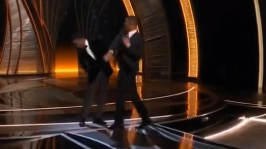 Tras un chiste sobre su esposa, Will Smith le dio una trompada a Chris Rock en plena transmisión de los Oscar