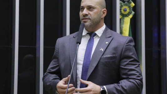 Un Diputado brasileño se atrincheró en Congreso desafiando orden de Corte Suprema