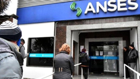 El Gobierno analiza un bono para jubilados: cuándo y cuánto se cobraría