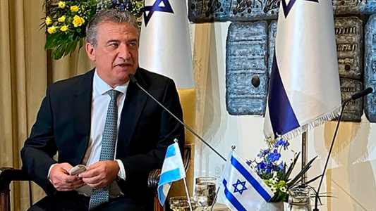 El presidente Alberto Fernández aceptó la renuncia del embajador Urribarri