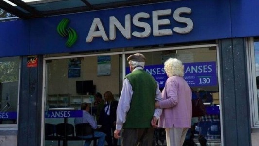 Oficializaron el pago del bono de $6000 a jubilados y pensionados