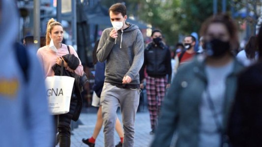 Sin distanciamiento ni aforo, pero con barbijo: el comercio en la nueva normalidad