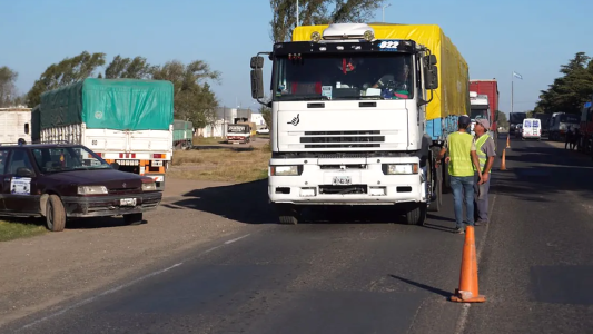 Por la faltante de gasoil, comienza un paro de transportistas de carga