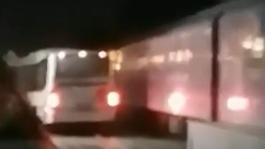 Video: colectivo pasó con la barrera baja y no fue embestido de casualidad