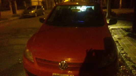 Ya no les importa nada: se robaron un auto con una abuela adentro