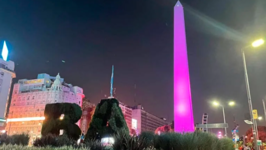 El motivo por el que el Obelisco se tiñó de violeta este viernes: 9z Team