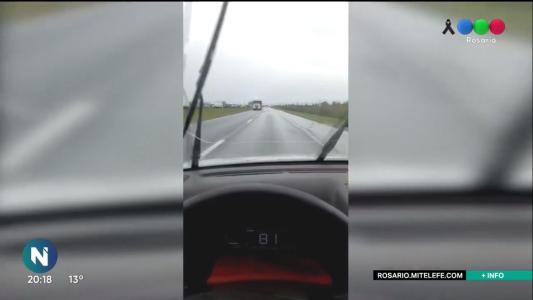 Video: Camiones y autos en contramano