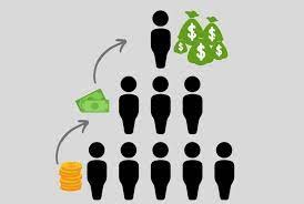 Entre la fe y los negocios millonarios: cómo actúan las estafas piramidales