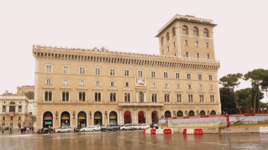 Roma: un turista argentino estrelló su dron contra un edificio histórico y deberá pagar una multa