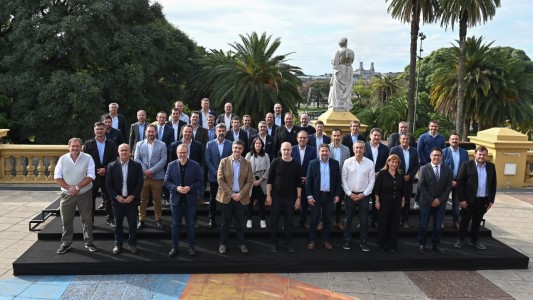 Javkin junto a Larreta en una cumbre por el cambio climático en Buenos Aires