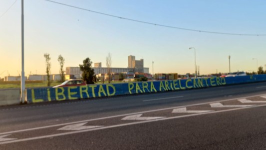 Revuelo por la pintada pidiendo la liberación del Viejo Cantero con los colores de Central