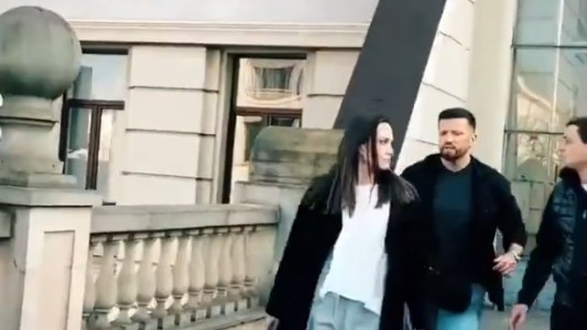 Video: así evacuaron de urgencia a Angelina Jolie en Ucrania por temor a un bombardeo