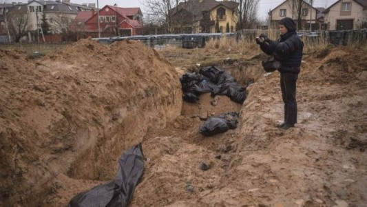 Más de 1.200 cuerpos de civiles presuntamente asesinados por tropas rusas ya fueron hallados en la región de Kiev