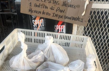 Donan pan a familias que no pueden pagarlo