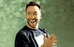 Video: el momento en el que una pareja confunde a Luciano Pereyra con un turista