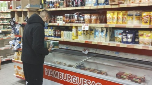 La canasta básica aumentó 6,2% en abril y una familia necesitó $95.260 para no ser pobre