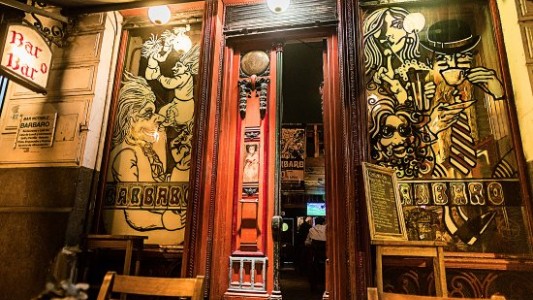En CABA: Homenajean a un bar notable que cumple 50 años
