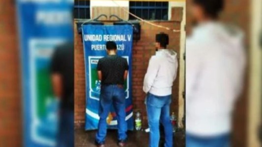 Contrató a un espiritista para que le limpie las “malas energías” a su hija, pero terminó abusada