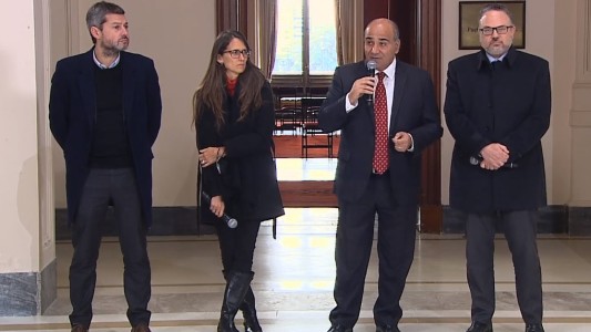 Manzur: "Hay un proceso que está en descenso inflacionario"