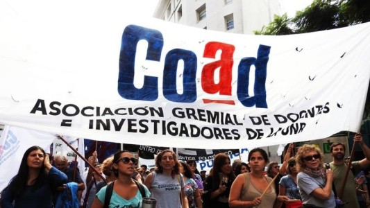 Docentes de la UNR realizan un paro este martes y miércoles