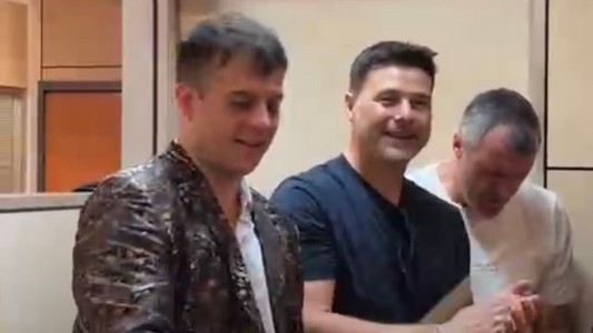 Video: Mauricio Pochettino disfrutó del show de Los Palmeras en el Consulado de Barcelona