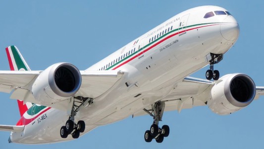 México le quiere vender su avión presidencial a Alberto Fernández
