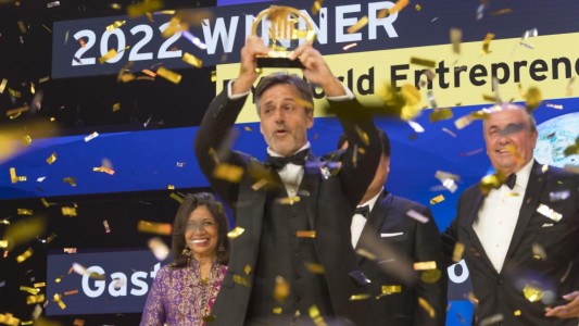 Un argentino ganó por primera vez un torneo mundial de emprendedores del año en Mónaco